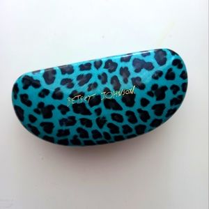 Betsey Johnson sunglasses case